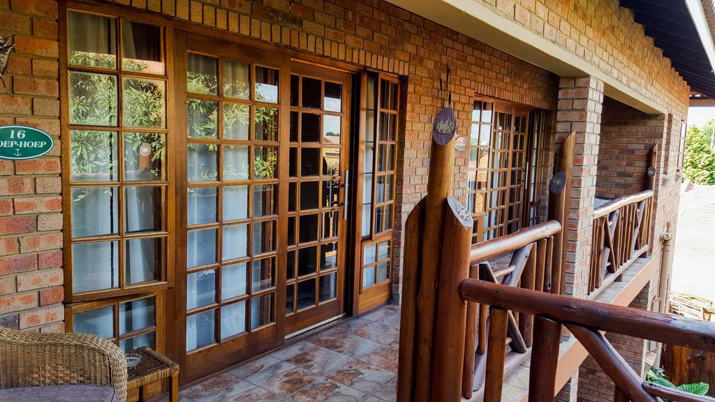 Aark Guest Lodge Vanderbijlpark Exteriör bild